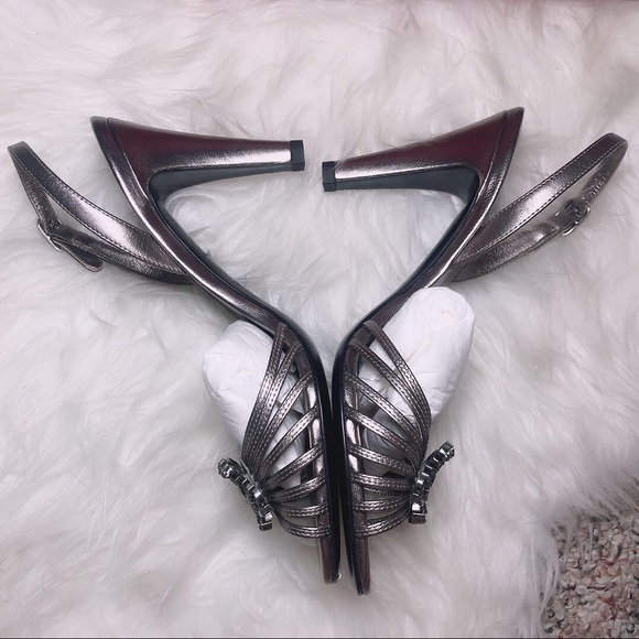 ❤️SOLD❤️Valentino Griffin leather sandals 35.5 - Picture 6 of 8